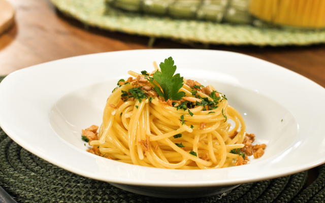 Receita de Macarrão ao Alho e Óleo