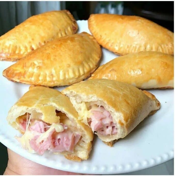 Pastel de 3 Ingredientes: Massa Divina que Derrete na Boca