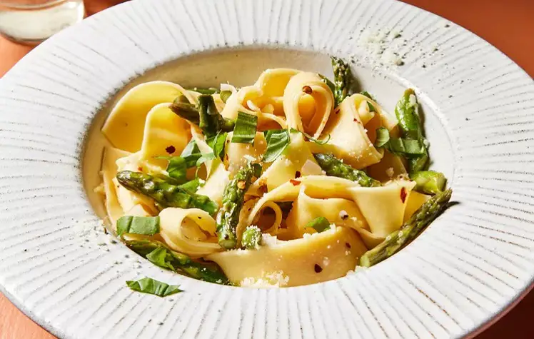 Macarrão Pappardelle Cremoso com Aspargos e Limão